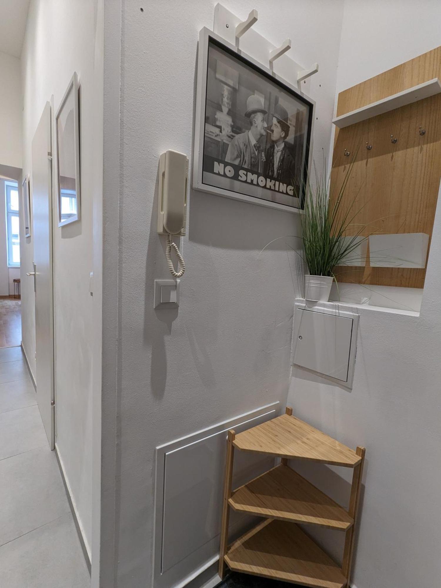 Renovated Studio - 10 Min To Center Відень Екстер'єр фото