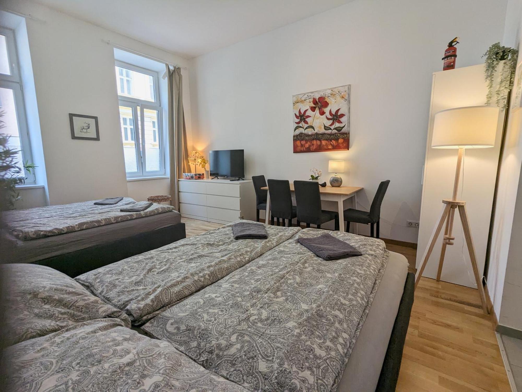 Renovated Studio - 10 Min To Center Відень Екстер'єр фото